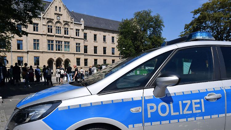 Laut polizeilicher Kriminalitätsstatistik stieg die Zahl der angezeigten Ladendiebstähle 2022 sogar um 34,3 Prozent