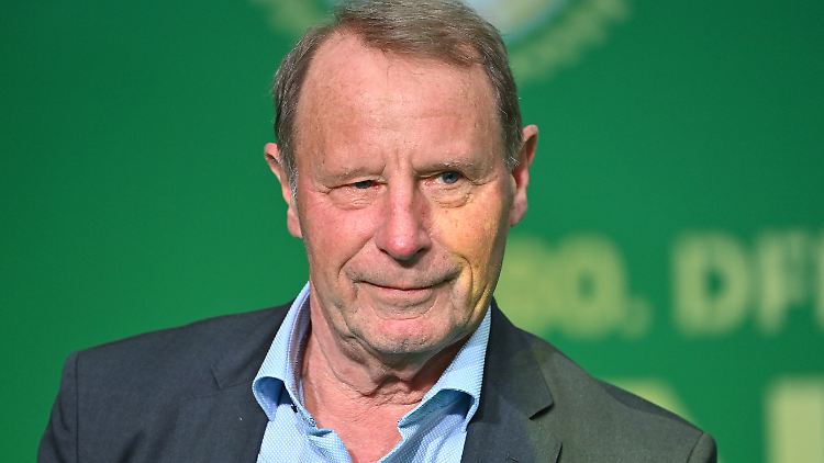 Vogts macht sich "große Sorgen um die Nationalmannschaft".