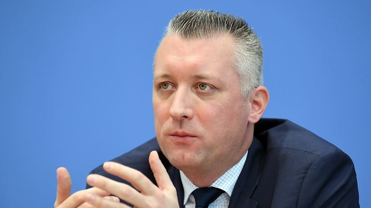 Peter Matuschek ist Geschäftsführer von Forsa. Das Meinungsforschungsinstitut erhebt das Trendbarometer für RTL und ntv.