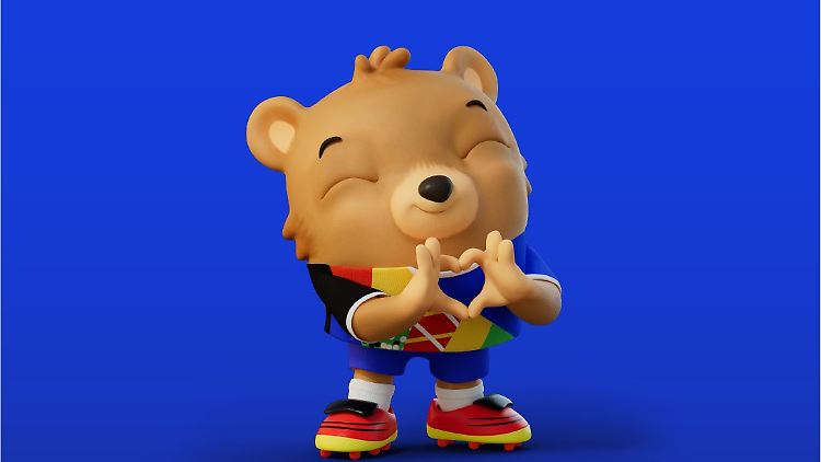 Der Bär ohne Namen, dafür aber mit Hose, ist eine Hommage an den Teddybären.