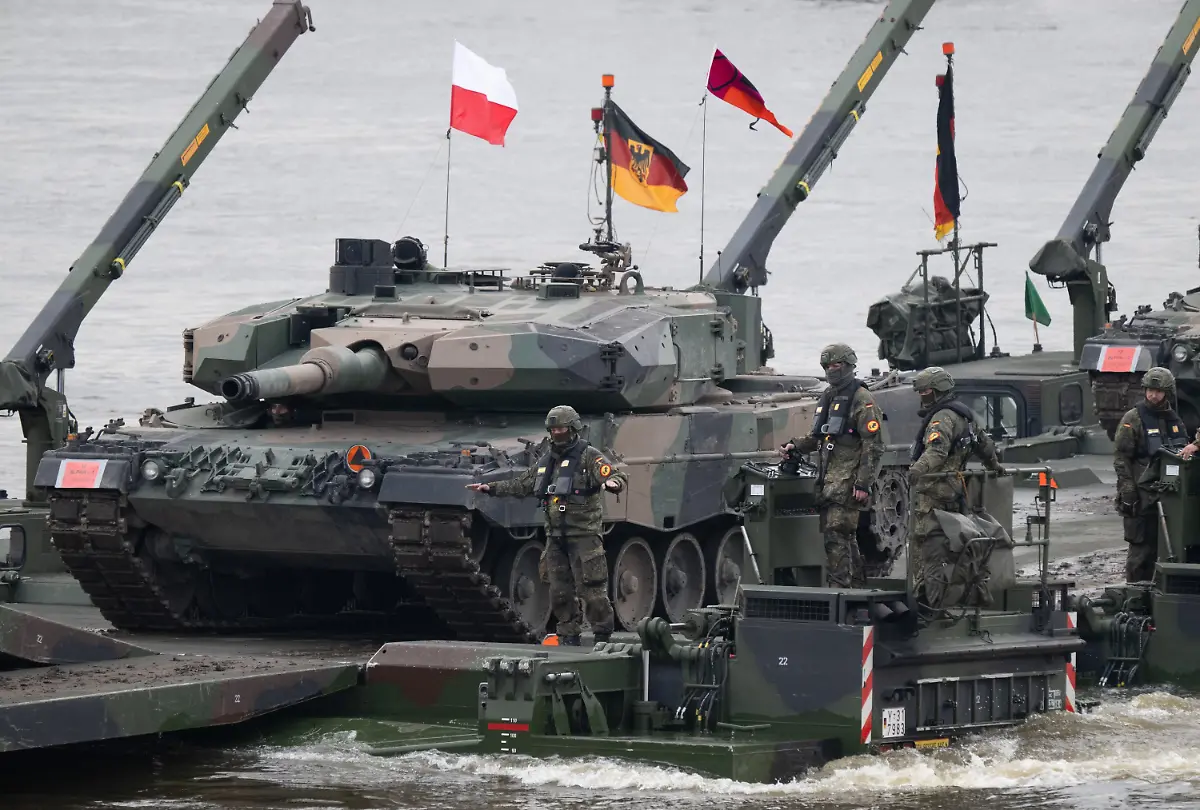 333224899b52cb888ce00be2adc00491