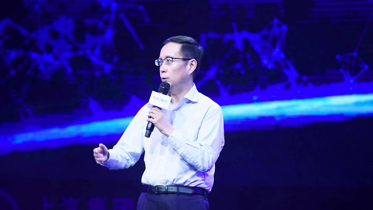 Seit 2015 war Zhang CEO des Unternehmens.