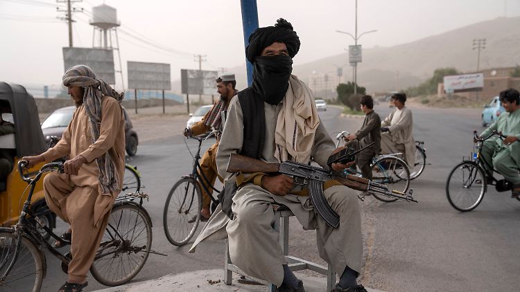 Ein Taliban-Kämpfer in Herat. 
