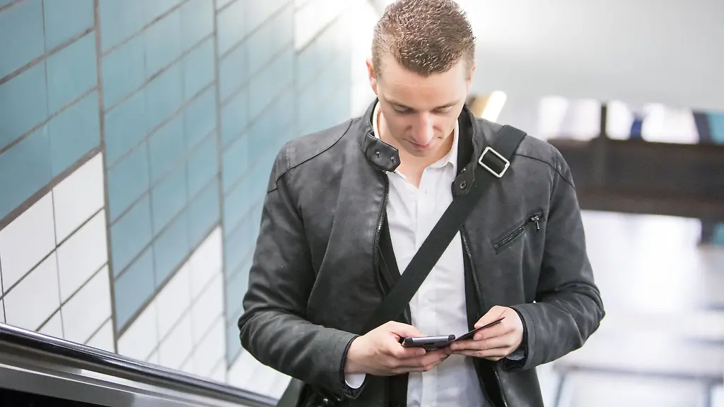 Ist-das-schon-wieder-die-Chefin-Grundsaetzlich-muessen-Beschaeftigte-in-ihrer-Freizeit-nicht-fuer-den-Arbeitgeber-erreichbar-sein