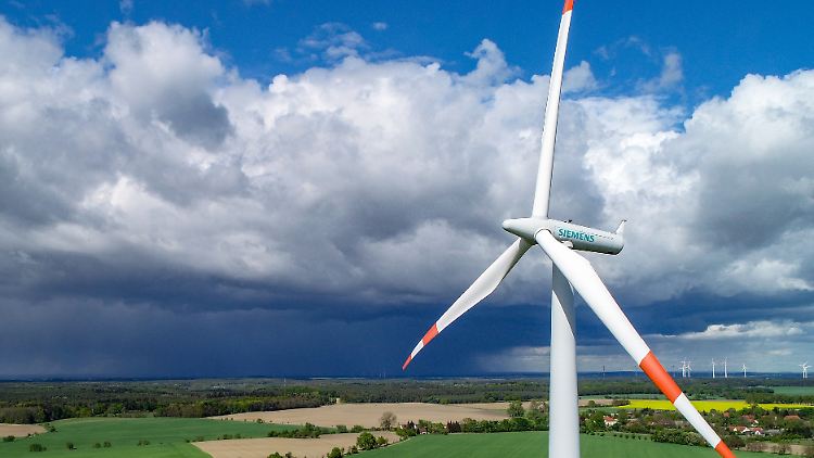 Qualitätsprobleme bei Windparks an Land verursachen für Siemens Energy enorme Kosten.