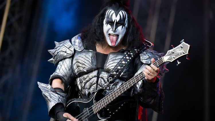 Bassist Gene Simmons und seine Kiss-Kollegen sind auf Abschiedstour (Foto vom Konzert in München am 17. Juni).