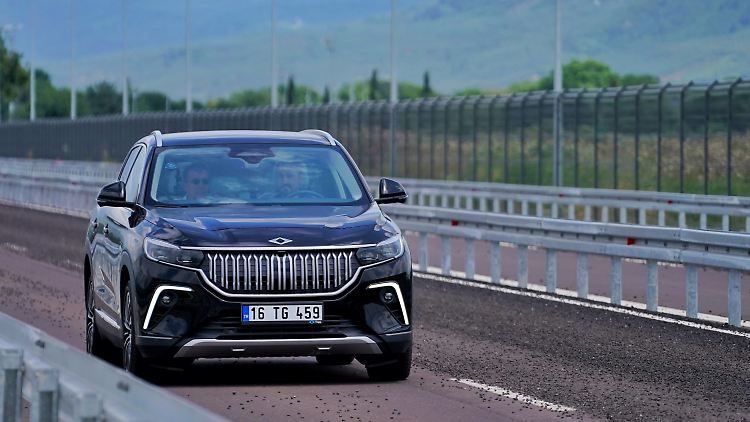 So sieht es aus, das erste türkische E-Auto, das SUV Togg T10X.
