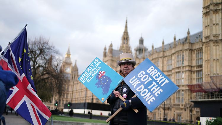 Der Brexit hat Großbritannien fertiggemacht, steht auf der Flagge eines Gegners: Nur jeder zehnte Brite bewertet den Brexit heute noch als Erfolg. 