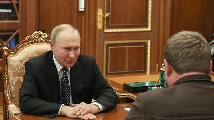 Gemeinsam gegen die "Meuterei": Putin und Kadyrow.