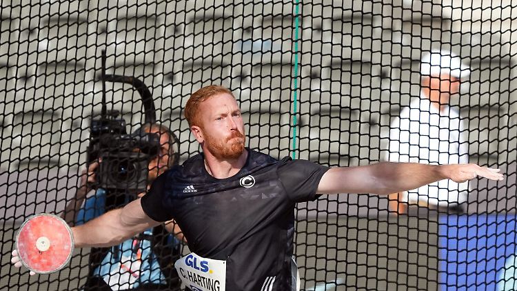 Leichtathletik: Diskuswurf, Männer. Christoph Harting ist unzufrieden mit seiner Technik.