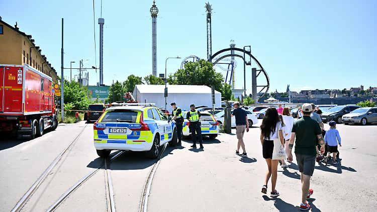 "Gröna Lund" auf der Stockholmer Halbinsel Djurgarden wurde 1883 von einem Deutschen gegründet. 