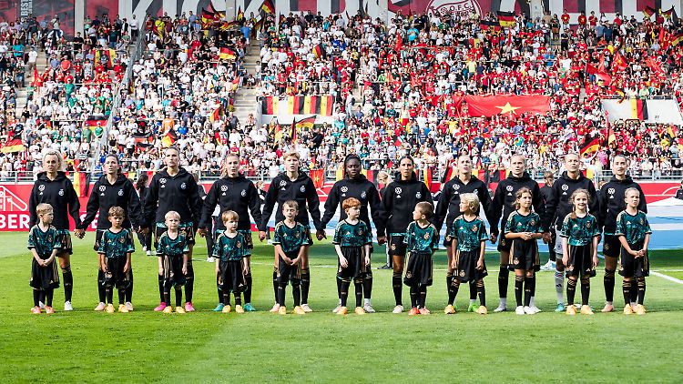 Die DFB-Frauen mühten sich am Wochenende zu einem 2:1-Sieg im Testspiel gegen Vietnam.