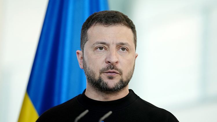 Beklagt die Lage rund um das von Russen kontrollierte Kernkraftwerk Saporischschja: Wolodymyr Selenskyj.