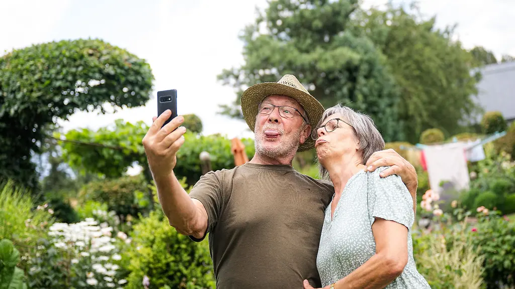 Den-Lebensstandard-trotz-Pflegebeduerftigkeit-und-damit-verbundenen-Kosten-halten-koennen-Dabei-kann-eine-Pflegetagegeld-Versicherung-helfen