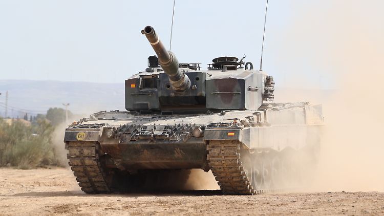 Ein Leopard-Panzer im Einsatz, jedoch bei einer Übung in Spanien.