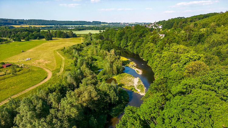 Die Ruhr wird seit 2013 wieder aus ihrem engen Korsett befreit.