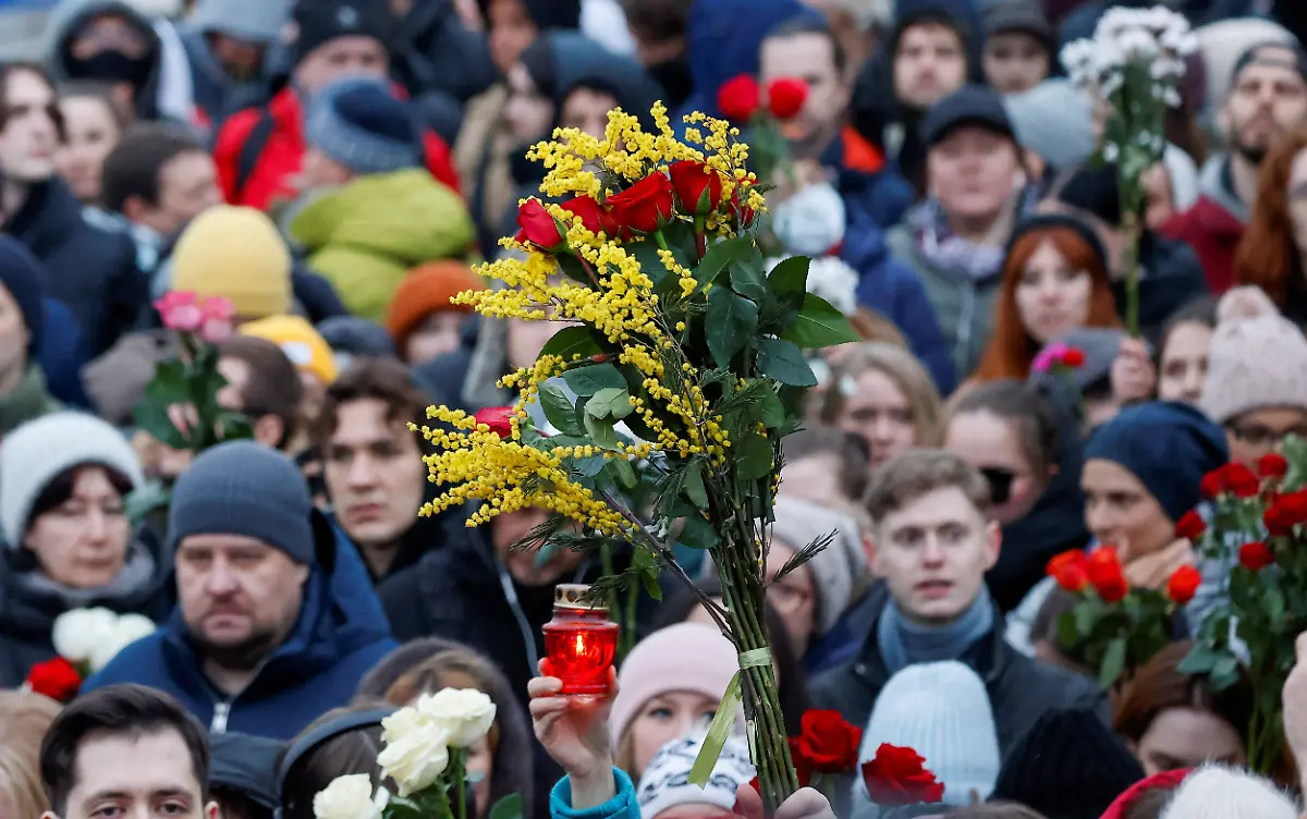 2024-03-01T160437Z-461562645-RC22D6AHR4CE-RTRMADP-3-RUSSIA-NAVALNY-FUNERAL