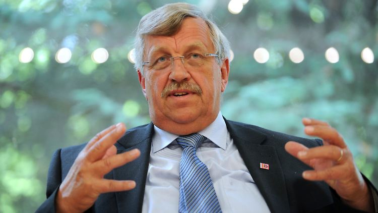 Der Kasseler Regierungspräsident Lübcke war 2019 auf seiner Terrasse mit einem Kopfschuss aus nächster Nähe ermordet worden.