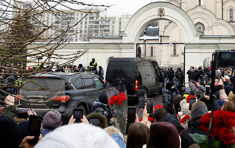 2024-03-01T105356Z-568110998-RC2YC6A131XT-RTRMADP-3-RUSSIA-NAVALNY-FUNERAL