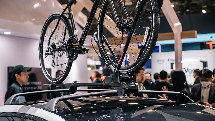 Klassische Dachträger sind eher was für leichtere Räder und laut ACE für die schweren E-Bikes nicht geeignet.