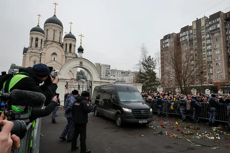 2024-03-01T125237Z-1832265798-RC2ZC6ADBNCV-RTRMADP-3-RUSSIA-NAVALNY-FUNERAL