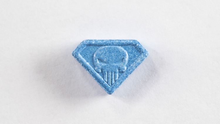 Die Ecstasy-Pille "Blue Punisher" ist hoch dosiert und daher sehr gefährlich.
