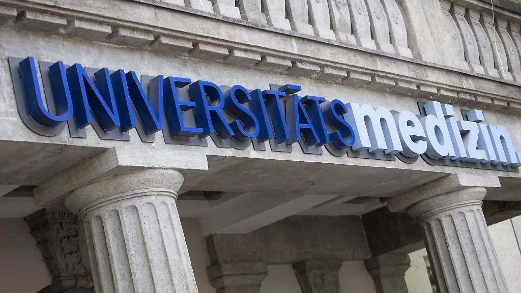 Der-Eingang-der-Universitaetsmedizin-Mainz