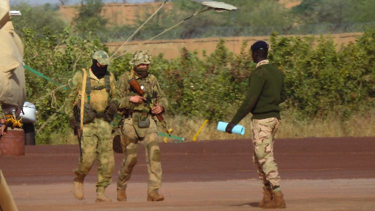 Russische Söldner in Mali. Russland setzte Firmen wie Wagner in Afrika ein, obwohl die russische Verfassung private Militärfirmen eigentlich verbietet.