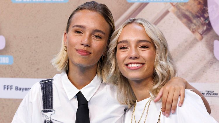 Werden nicht nur im Netz angefeindet: Lena (l.) und Lisa Mantler.