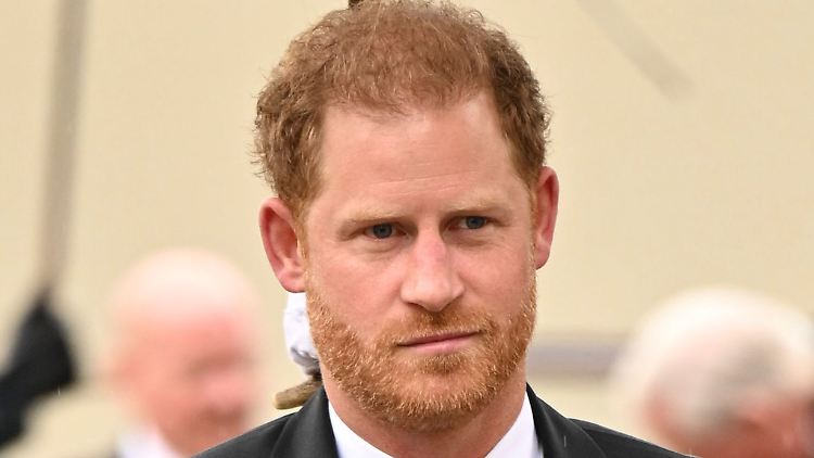 Prinz Harry sagte vor Gericht aus, dass die Berichte britischer Medien über die Jahre Freundschaften und Beziehungen zerstört hätten.