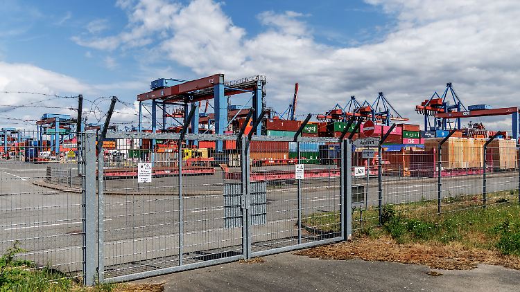 Auf dem Containerterminal Altenwerder geht es vollautomatisch zu. Menschen sind hier nicht vorgesehen.