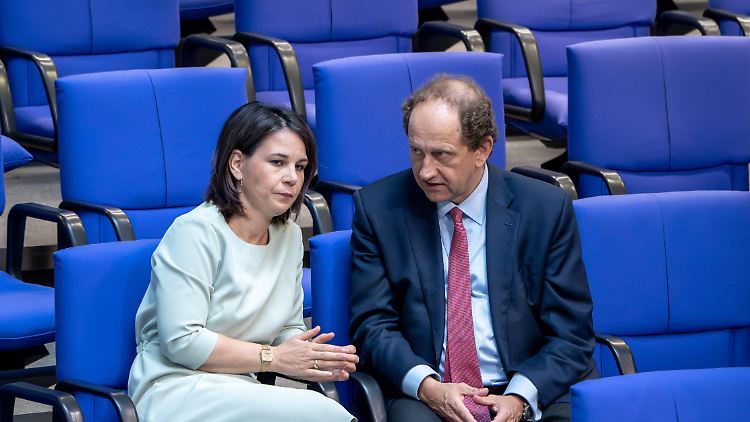 Alexander Graf Lambsdorff vertritt in Zukundt das Auswärtige Amt von Ministerin Annalena Baerbock in Moskau.