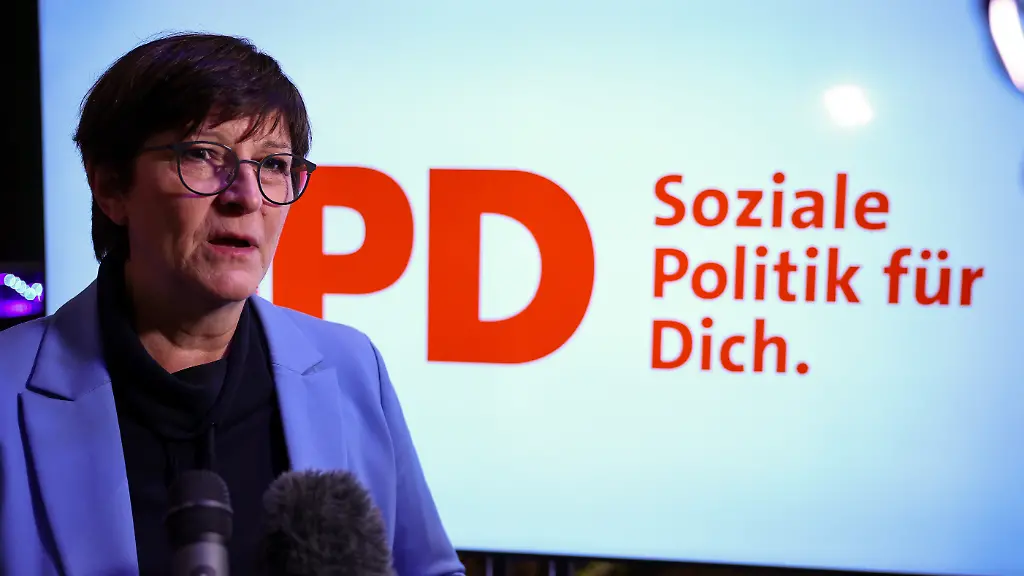 Saskia-Esken-ist-gegen-die-Plaene-Asylbewerber-zur-Arbeit-zu-verpflichten-In-Thueringen-sollen-Gefluechtete-fuer-80-Cent-pro-Stunde-einfache-Arbeiten-erledigen-Weigern-sie-sich-drohen-Geldkuerzungen-bei-ihren-Leistungen