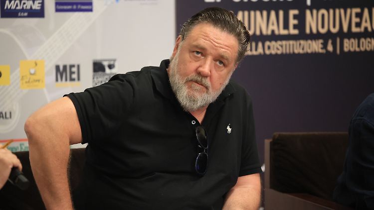 Crowe reagier auf Fragen zu "Gladiator 2" stets verschnupft.