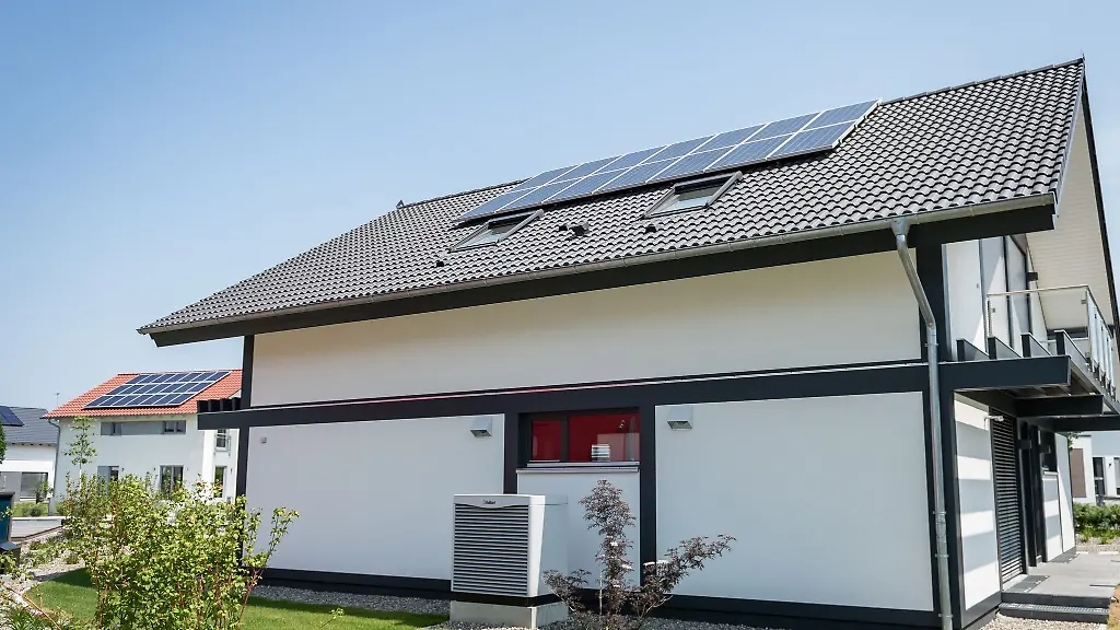 Bei-vorhandener-Photovoltaikanlage-koennte-eine-zweite-Anlage-zur-Volleinspeisung-genutzt-werden-um-den-gesamten-erzeugten-Strom-ins-Netz-einzuspeisen