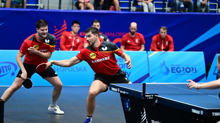 Dimitrij Ovtcharov (hinten) und Patrick Franziska holten wichtige Punkte für das deutsche Team.
