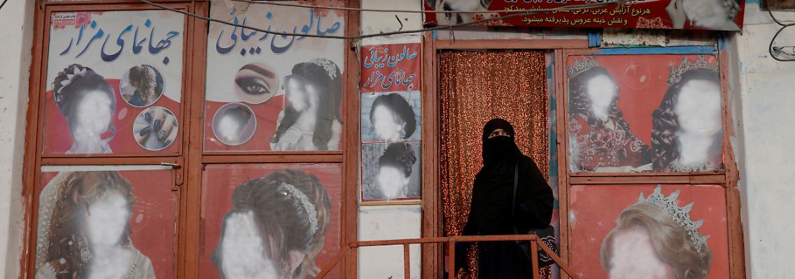 2023-07-04T055841Z_1476701679_RC2C4R9VIPVC_RTRMADP_3_AFGHANISTAN-CONFLICT-WOMEN.JPG