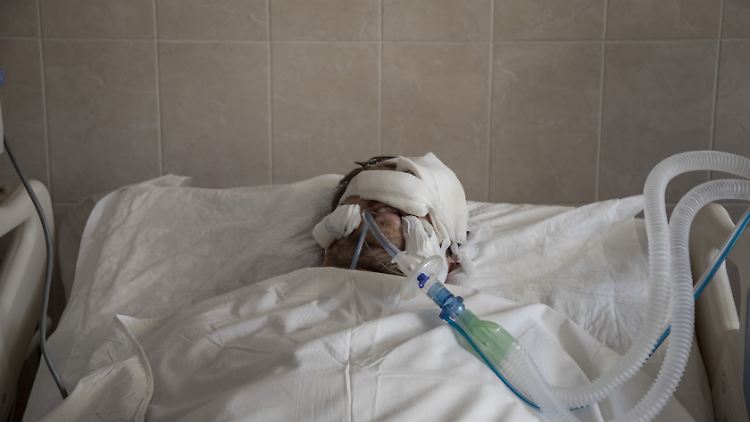 Die besonders angespannte Situation in ukrainischen Krankenhäusern seit Beginn des Krieges führt zur Ausbreitung von hochresistenten Keimen. 