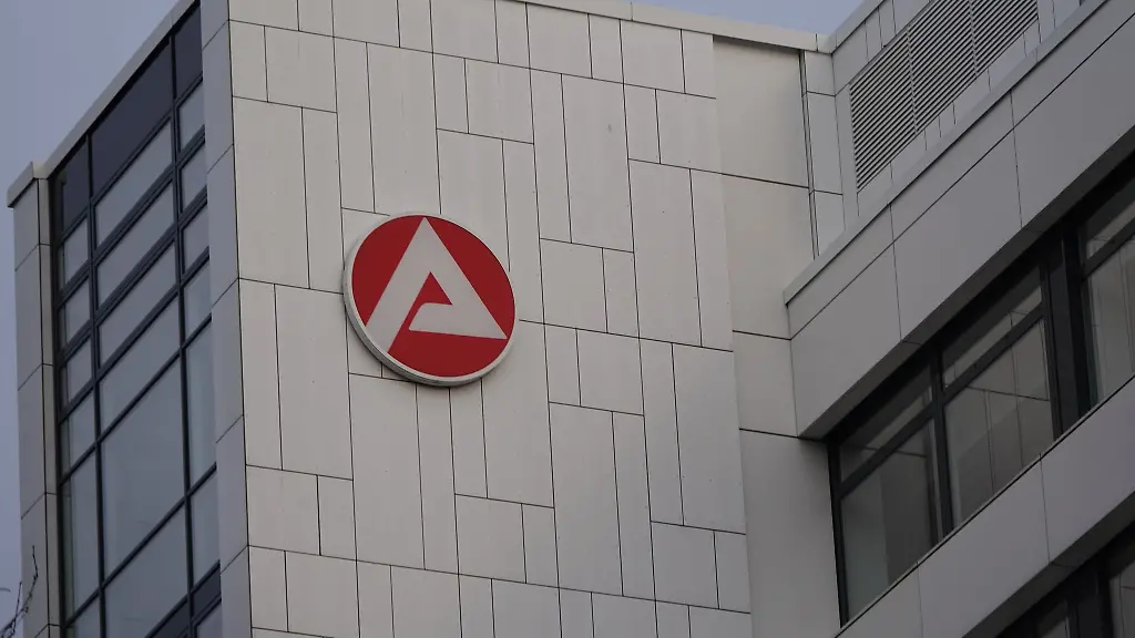 Das-Gebaeude-der-Regionaldirektion-NRW-der-Agentur-fuer-Arbeit-in-Duesseldorf