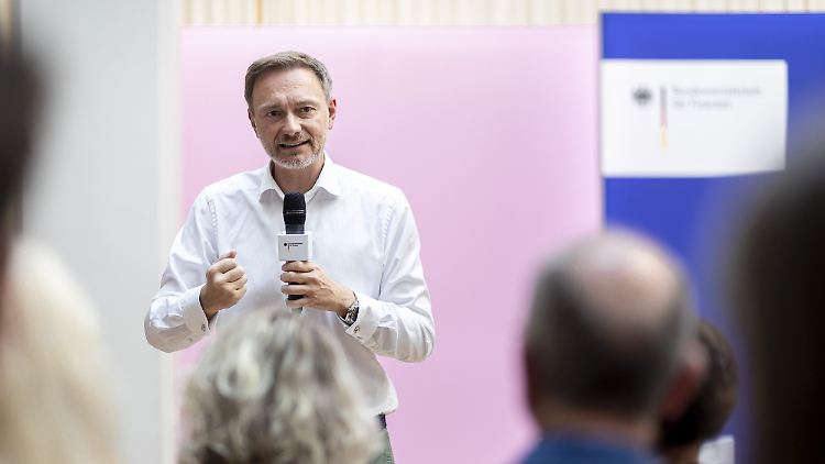 Lindner will "eine Trendwende" von Wohlstandsverteilung hin zu einer Perspektive des Erwirtschaftens.