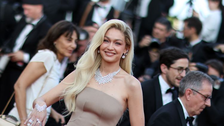 Zwanzig Jahre jünger als DiCaprio ist Gigi Hadid.