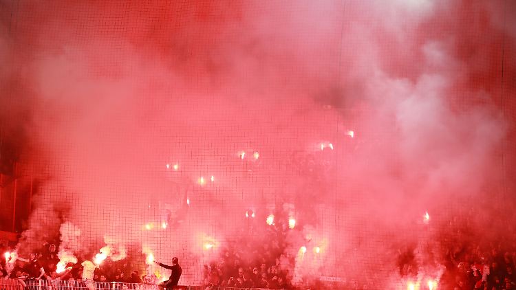 Nein. Diese Flammen sind nicht gemeint. 