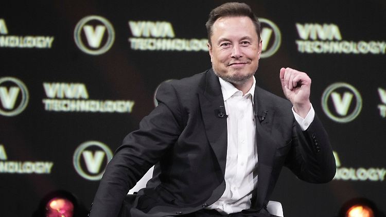 Elon Musk führt Twitter erratisch - und muss nun einen Angriff von Mark Zuckerbergs Meta abwehren.