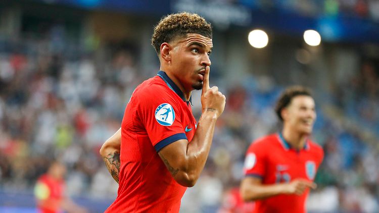 Morgan Gibbs-White brachte England auf die Siegerstraße.