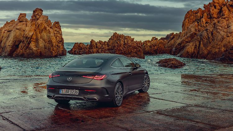 Stylische Magno-Lackierungen (seidenmatt) stehen dem neuen Mercedes CLE gut zu Gesicht.