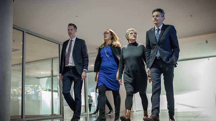 Im Tagesverlauf wollen die Fraktionsvorsitzenden der Ampel-Koalition beraten, wann das GEG wieder auf die Tagesordnung kommt.