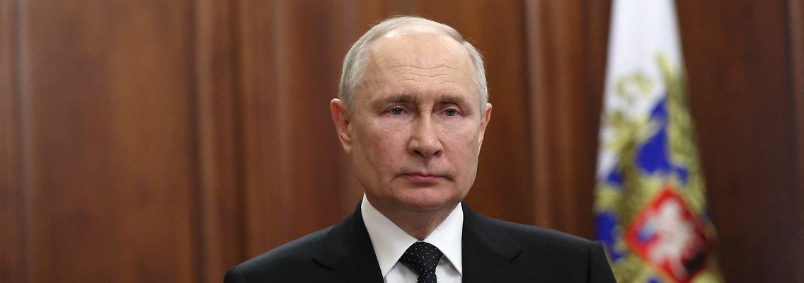 2023-06-24T073014Z_837495543_RC2JP1ARQNN7_RTRMADP_3_UKRAINE-CRISIS-RUSSIA-PRIGOZHIN-PUTIN.JPG