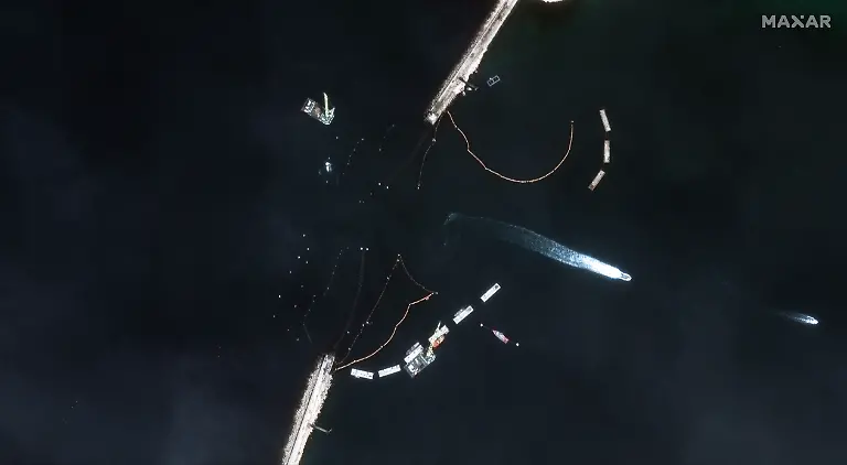 Ein-Satellitenbild-zeigt-den-Eingang-zum-Hafen-von-Sewastopol