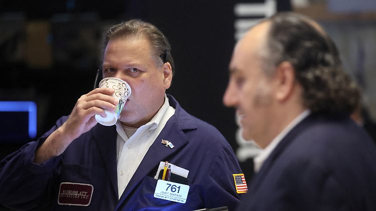 Angesichts des ungebrochenen Booms am US-Arbeitsmarkt machen sich Anleger erneut Sorgen über längerfristig hohe Zinsen. 