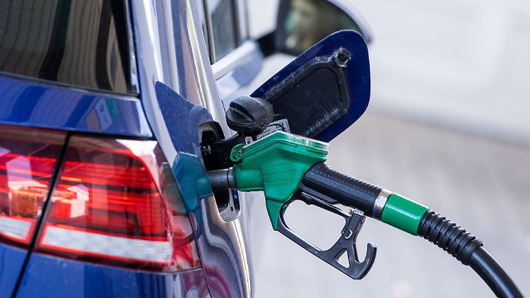 Der CO2-Preist beim Tanken steigt im nächsten Jahr.